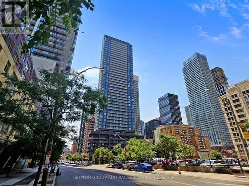 1609 - 159 Dundas Street E, Toronto, ON - Outdoor With Facade