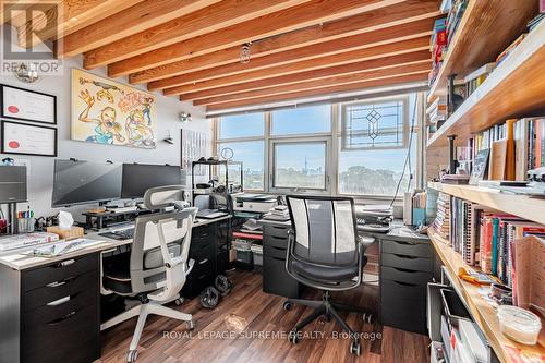 Ph3 - 2154 Dundas Street W, Toronto, ON - Indoor Photo Showing Office