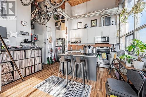 Ph3 - 2154 Dundas Street W, Toronto, ON - Indoor Photo Showing Dining Room