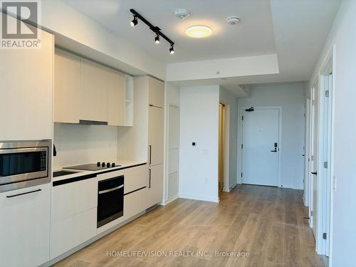 1608 - 10 Graphophone Grove, Toronto, ON - Indoor Photo Showing Kitchen