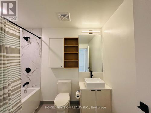 1608 - 10 Graphophone Grove, Toronto, ON - Indoor Photo Showing Bathroom