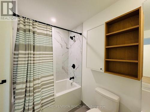 1608 - 10 Graphophone Grove, Toronto, ON - Indoor Photo Showing Bathroom