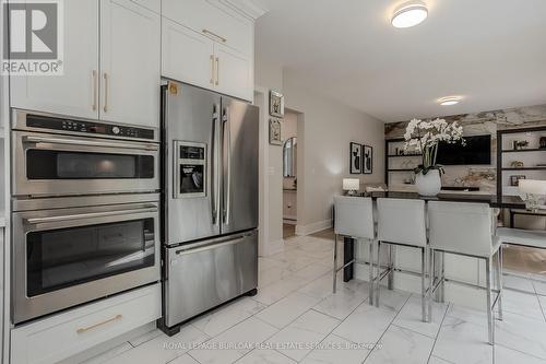 4176 Fuller Crescent, Burlington, ON - Indoor Photo Showing Kitchen