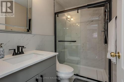 4176 Fuller Crescent, Burlington, ON - Indoor Photo Showing Bathroom