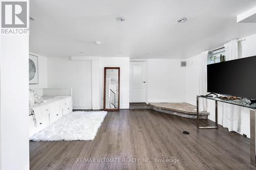 290 Westmount Avenue, Toronto, ON - Indoor Photo Showing Other Room