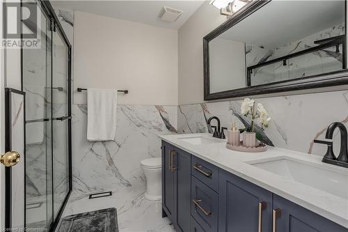 4176 Fuller Crescent, Burlington, ON - Indoor Photo Showing Bathroom