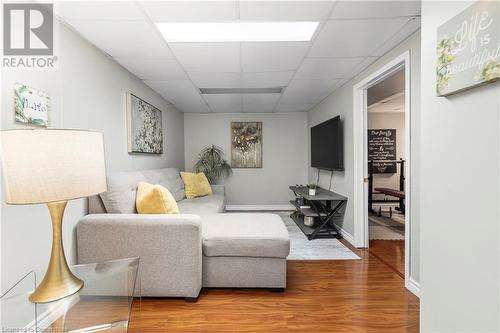 14 Derby Street Unit# 28, Hamilton, ON - Indoor Photo Showing Living Room