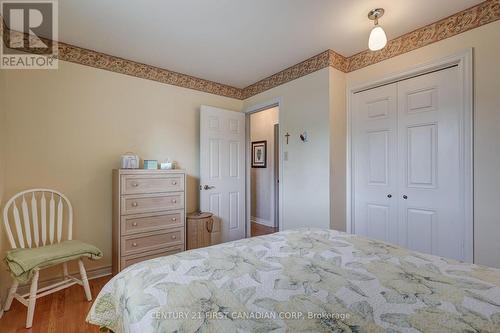 60 Jena Crescent, London, ON - Indoor Photo Showing Bedroom