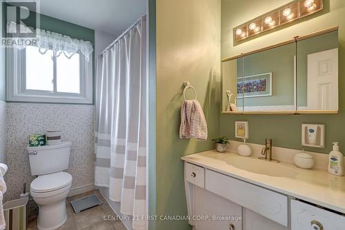 60 Jena Crescent, London, ON - Indoor Photo Showing Bathroom