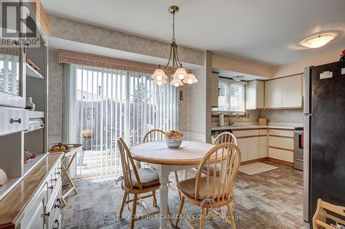 60 Jena Crescent, London, ON - Indoor Photo Showing Dining Room