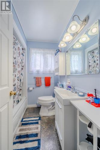 1 Lundrigans Road, Witless Bay, NL - Indoor Photo Showing Bathroom