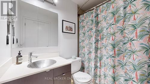 2402 - 33 Lombard Street, Toronto, ON - Indoor Photo Showing Bathroom