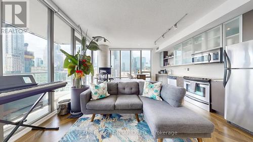 2402 - 33 Lombard Street, Toronto, ON - Indoor Photo Showing Living Room