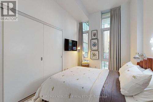 301 - 75 St Nicholas Street, Toronto, ON - Indoor Photo Showing Bedroom