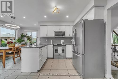 971 Leslie Valley Drive, Newmarket, ON - Indoor Photo Showing Kitchen With Stainless Steel Kitchen