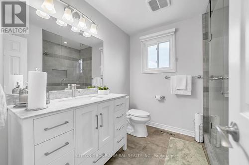 971 Leslie Valley Drive, Newmarket, ON - Indoor Photo Showing Bathroom