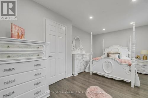 971 Leslie Valley Drive, Newmarket, ON - Indoor Photo Showing Bedroom