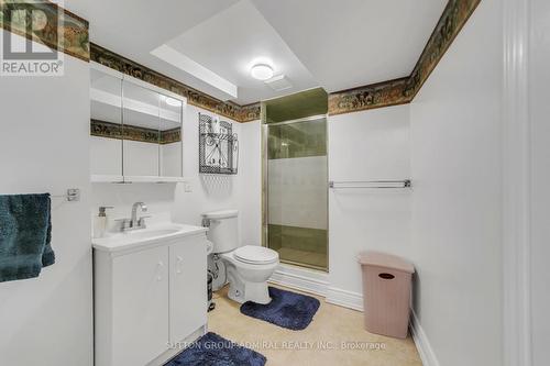 971 Leslie Valley Drive, Newmarket, ON - Indoor Photo Showing Bathroom