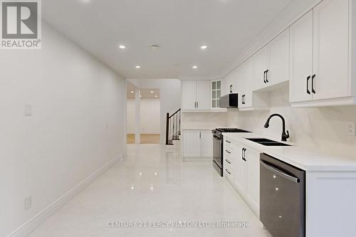 78 Agincourt Drive, Toronto, ON - Indoor Photo Showing Kitchen