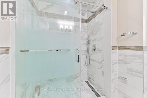 3898 Skyview Street, Mississauga, ON - Indoor Photo Showing Bathroom