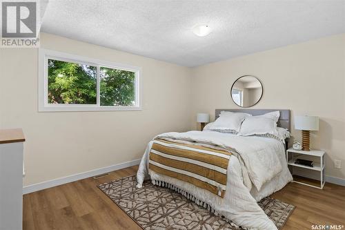 26 Assiniboine Drive, Saskatoon, SK - Indoor Photo Showing Bedroom