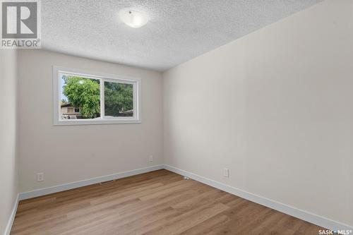 26 Assiniboine Drive, Saskatoon, SK - Indoor Photo Showing Other Room