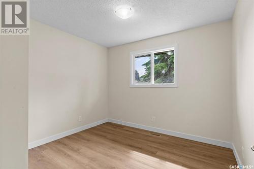 26 Assiniboine Drive, Saskatoon, SK - Indoor Photo Showing Other Room