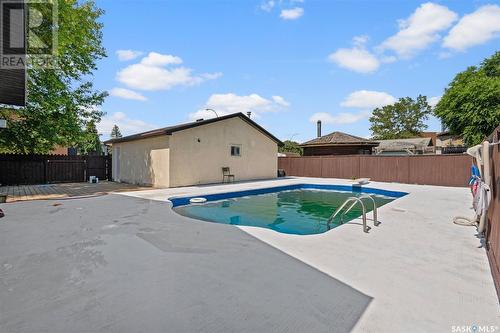 26 Assiniboine Drive, Saskatoon, SK - Outdoor With In Ground Pool With Backyard