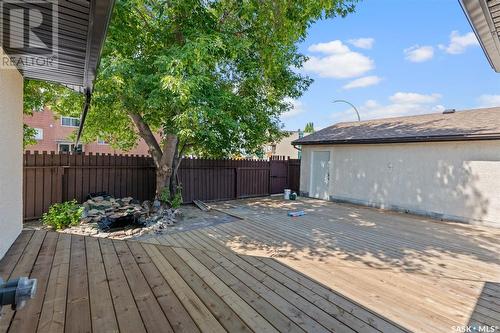 26 Assiniboine Drive, Saskatoon, SK - Outdoor With Deck Patio Veranda