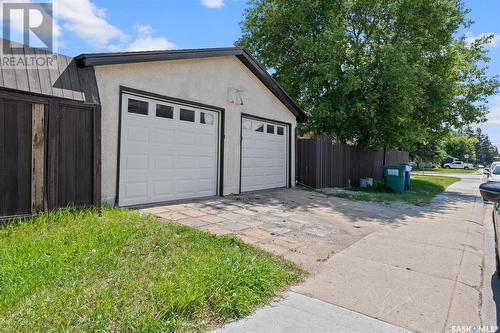 26 Assiniboine Drive, Saskatoon, SK - Outdoor