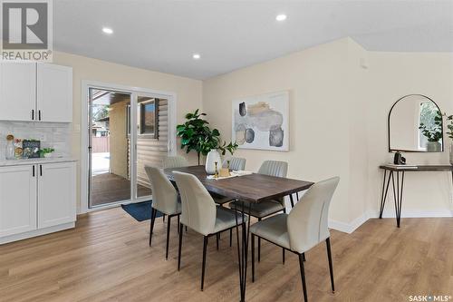 26 Assiniboine Drive, Saskatoon, SK - Indoor Photo Showing Dining Room