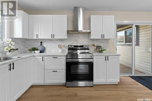 26 Assiniboine Drive, Saskatoon, SK - Indoor Photo Showing Kitchen