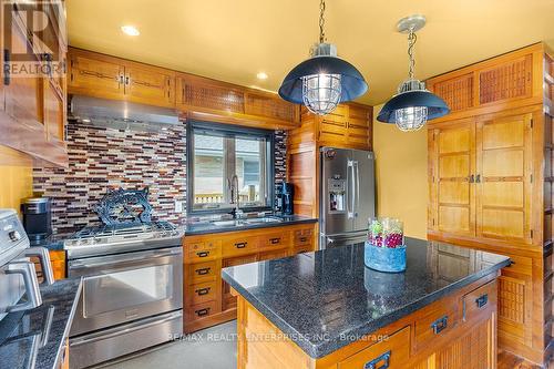 14 Royce Avenue, Brampton, ON - Indoor Photo Showing Kitchen