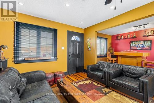 14 Royce Avenue, Brampton, ON - Indoor Photo Showing Living Room