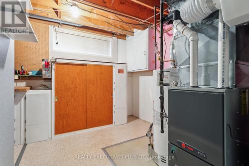 128 Kingsview Boulevard, Toronto, ON - Indoor Photo Showing Basement