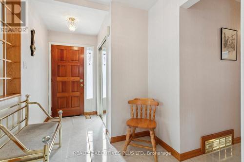 128 Kingsview Boulevard, Toronto, ON - Indoor Photo Showing Other Room