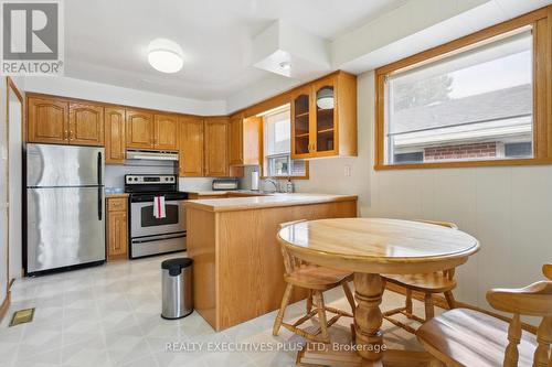 128 Kingsview Boulevard, Toronto, ON - Indoor Photo Showing Kitchen