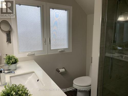 Main - 2 Winston Avenue, Toronto, ON - Indoor Photo Showing Bathroom