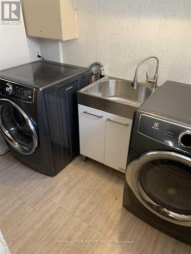 Main - 2 Winston Avenue, Toronto, ON - Indoor Photo Showing Laundry Room