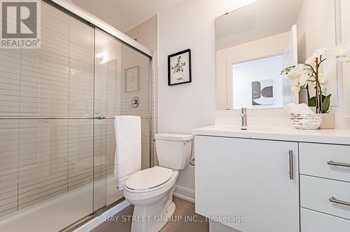 1101 - 3200 William Coltson Avenue, Oakville, ON - Indoor Photo Showing Bathroom