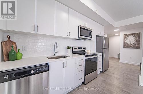 1101 - 3200 William Coltson Avenue, Oakville, ON - Indoor Photo Showing Kitchen With Stainless Steel Kitchen With Upgraded Kitchen