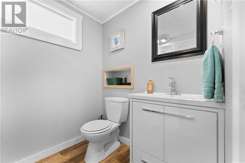 320 Patricia Avenue, Pembroke, ON - Indoor Photo Showing Bathroom