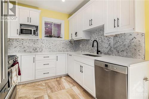 120 Waverley Street, Ottawa, ON - Indoor Photo Showing Kitchen