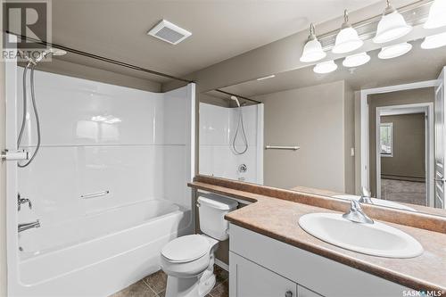 104 150 Pawlychenko Lane, Saskatoon, SK - Indoor Photo Showing Bathroom