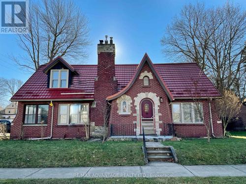 1 Woodland Place, London, ON - Outdoor With Facade