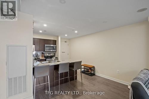 318 - 1410 Dupont Street, Toronto (Dovercourt-Wallace Emerson-Junction), ON - Indoor Photo Showing Kitchen