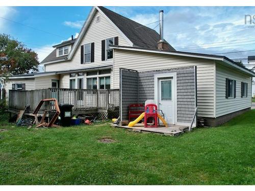 5072 Main Street, Oxford, NS 