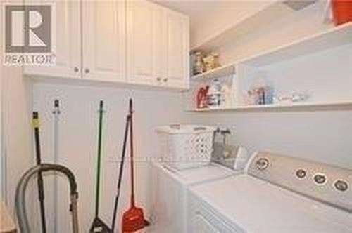 1605 - 30 Holly Street, Toronto, ON - Indoor Photo Showing Laundry Room