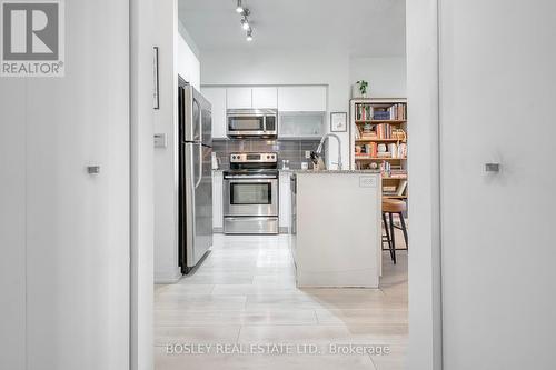 802 - 150 East Liberty Street, Toronto, ON - Indoor Photo Showing Kitchen