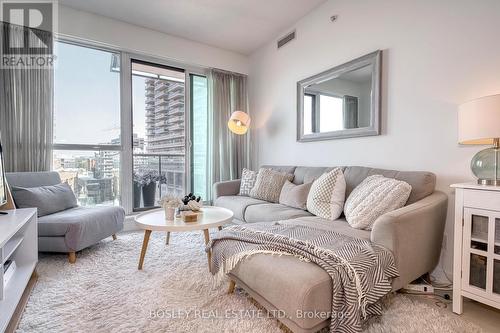 802 - 150 East Liberty Street, Toronto, ON - Indoor Photo Showing Living Room